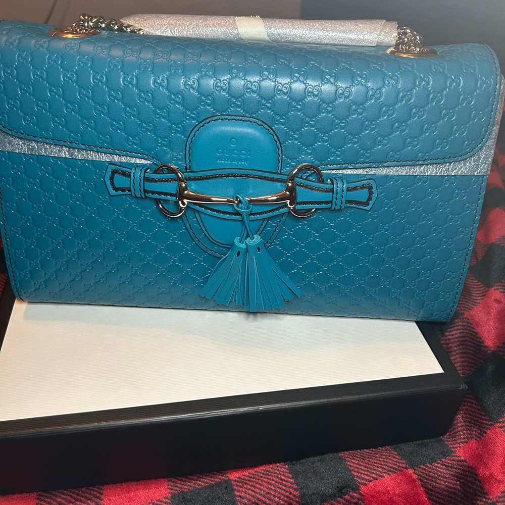Gucci Emily handbag. New.